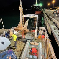Island Leader 2 - Night time Anchor and Chain retrieval