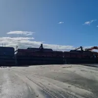 Salvage assistance - punt alongside